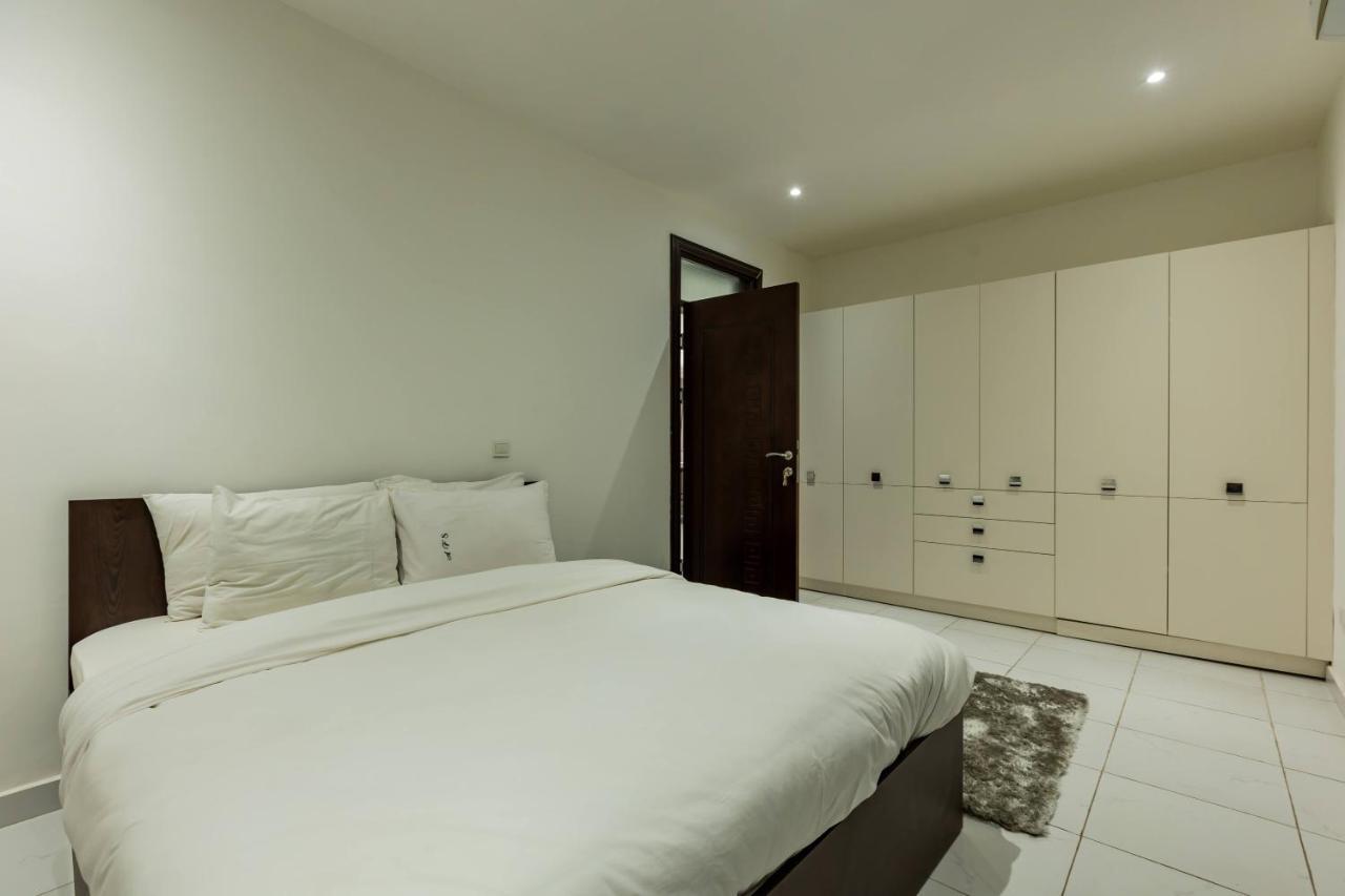 Accra Fine Suites - Henrietta'S Residences Exterior photo