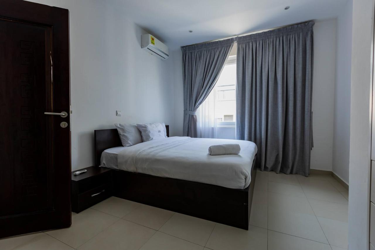 Accra Fine Suites - Henrietta'S Residences Exterior photo